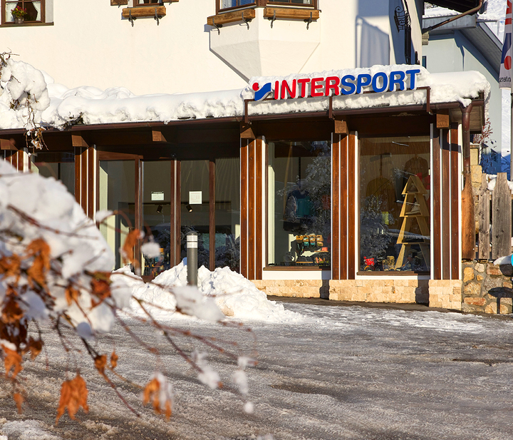 Intersport Front